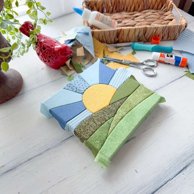 Gluing fabric edges in Kinusaiga